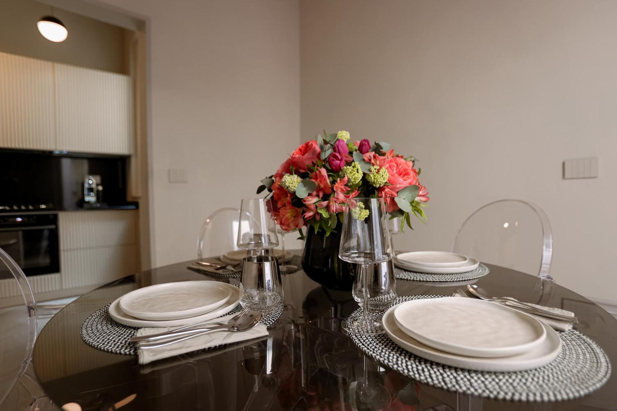 2 Min Duomo - Chic Novella - Parcheggio Apartamento