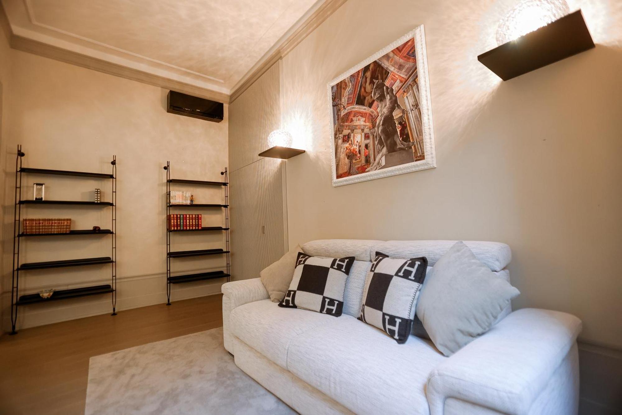 2 Min Duomo - Chic Novella - Parcheggio Apartamento